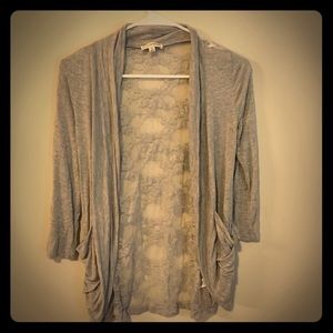 Lace back 3/4 sleeve grey sweater